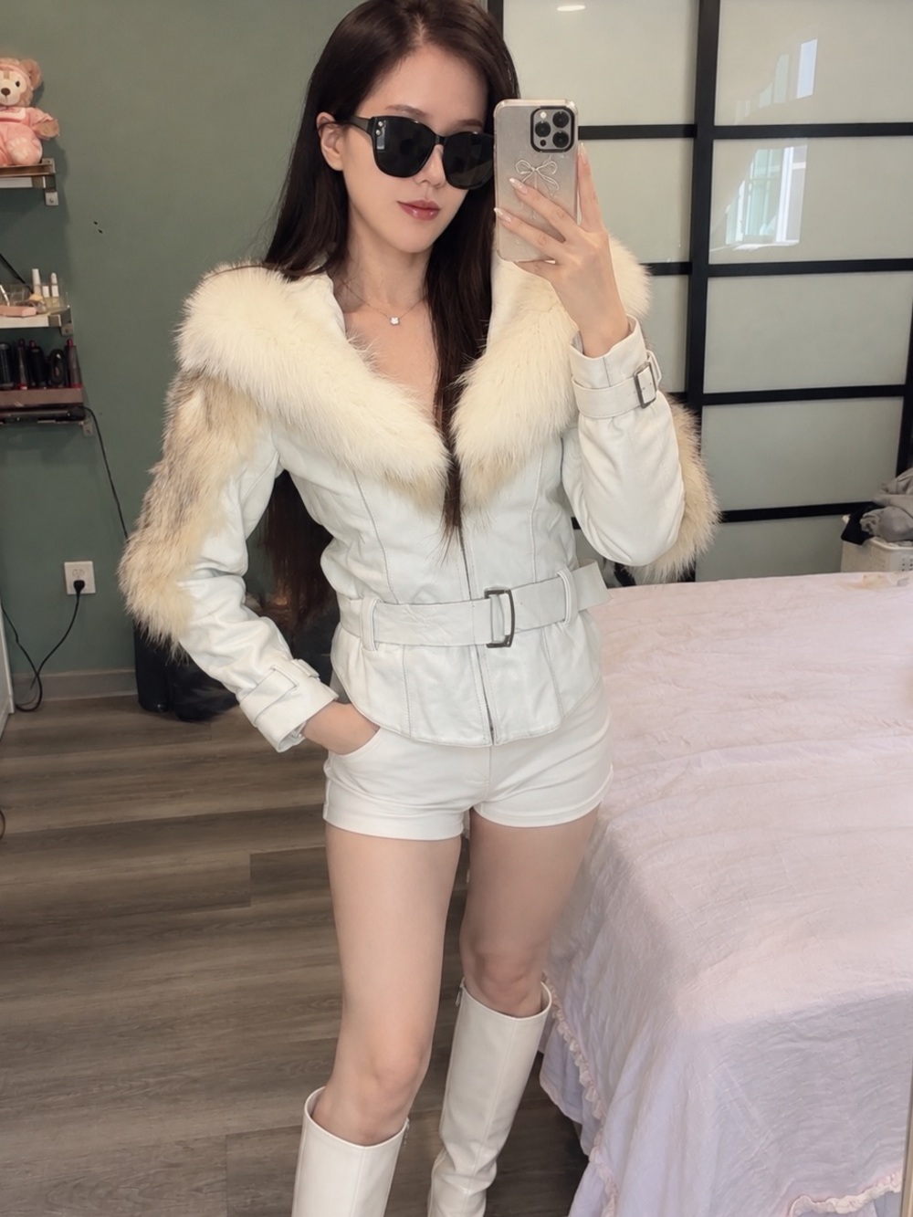 Vintage White Leather Oversized Fox Fur Collar Belted Jacket XS